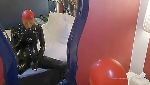 Latex Hood Breathplay 2 Latex Hood Breathplay 2