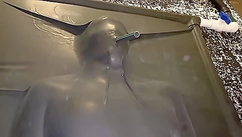 Girl In Latex Vacbed Cums Over And Over
